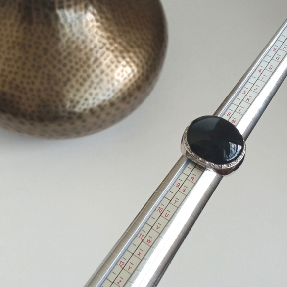 Vintage Onyx Cabochon & Rhinestone Art Deco Ring Size 7 - Picture 15 of 16